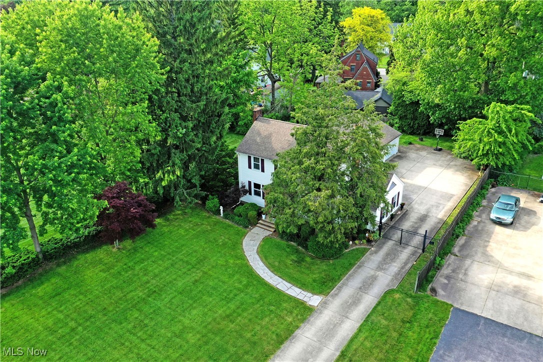 Crescent Drive 02 - Residential