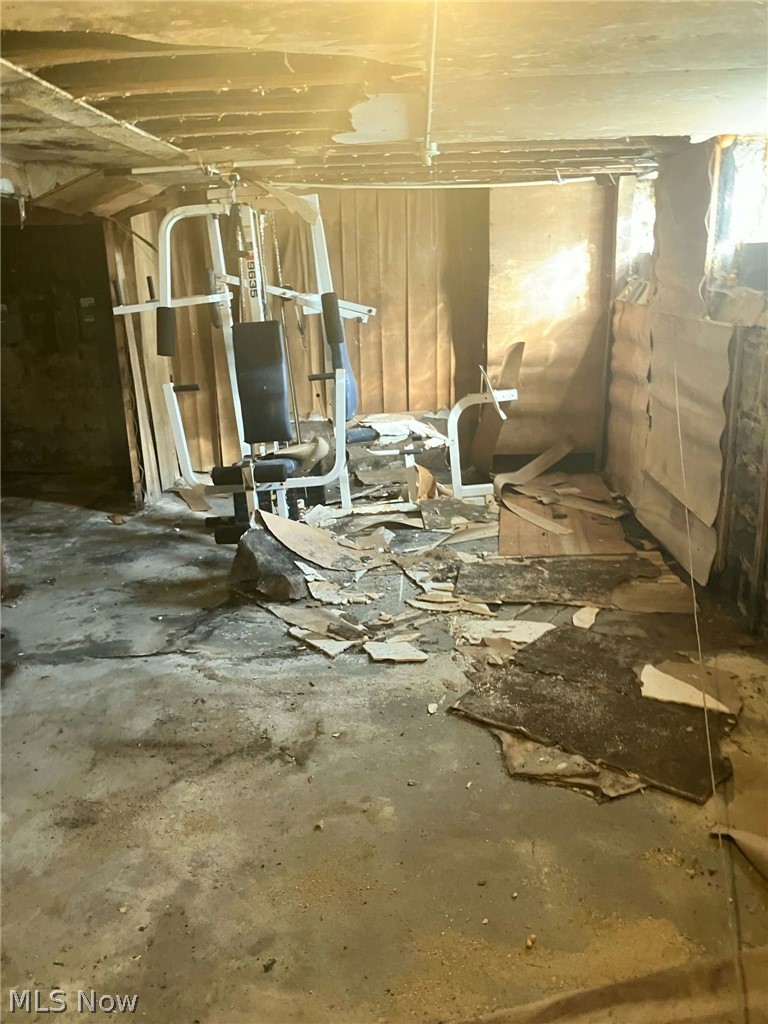 Lake View Land & Improv C - Residential Income