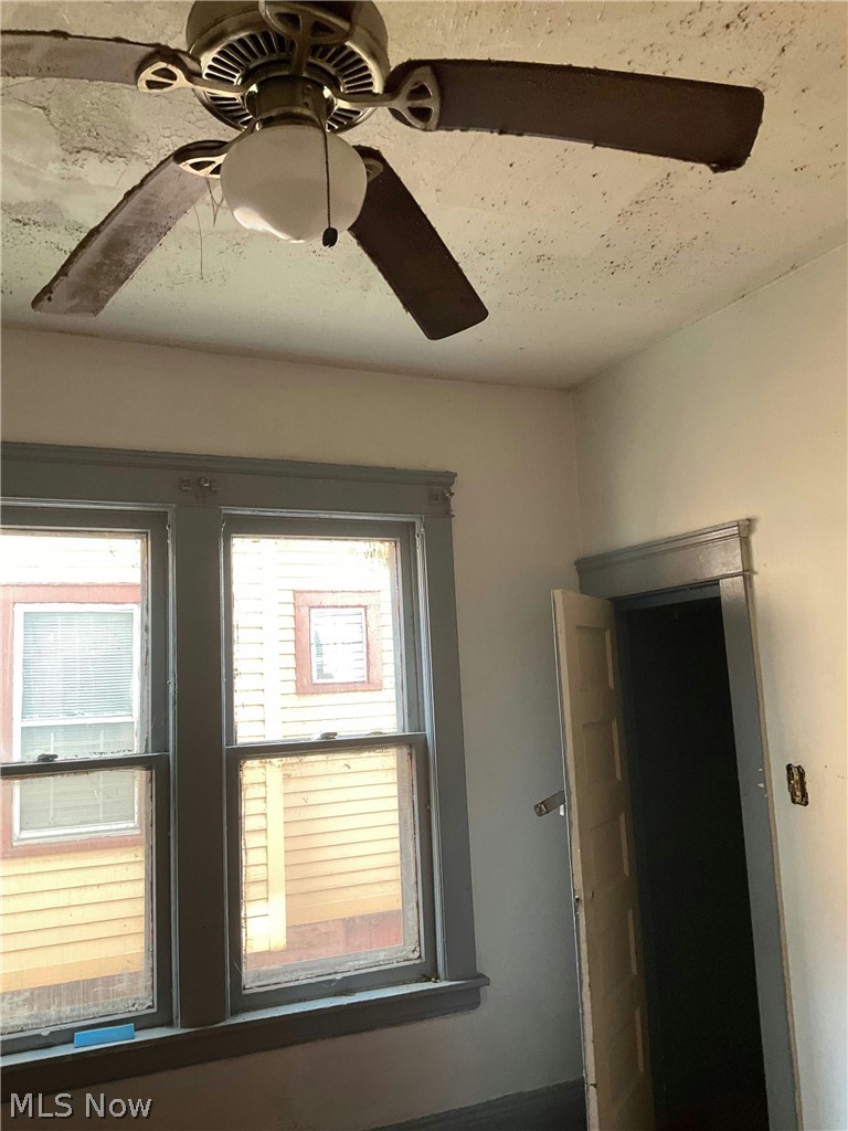 Lake View Land & Improv C - Residential Income