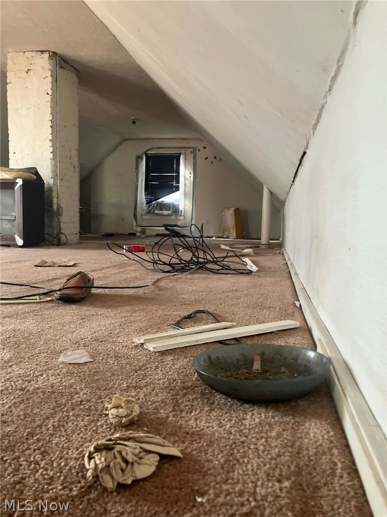 Lake View Land & Improv C - Residential Income