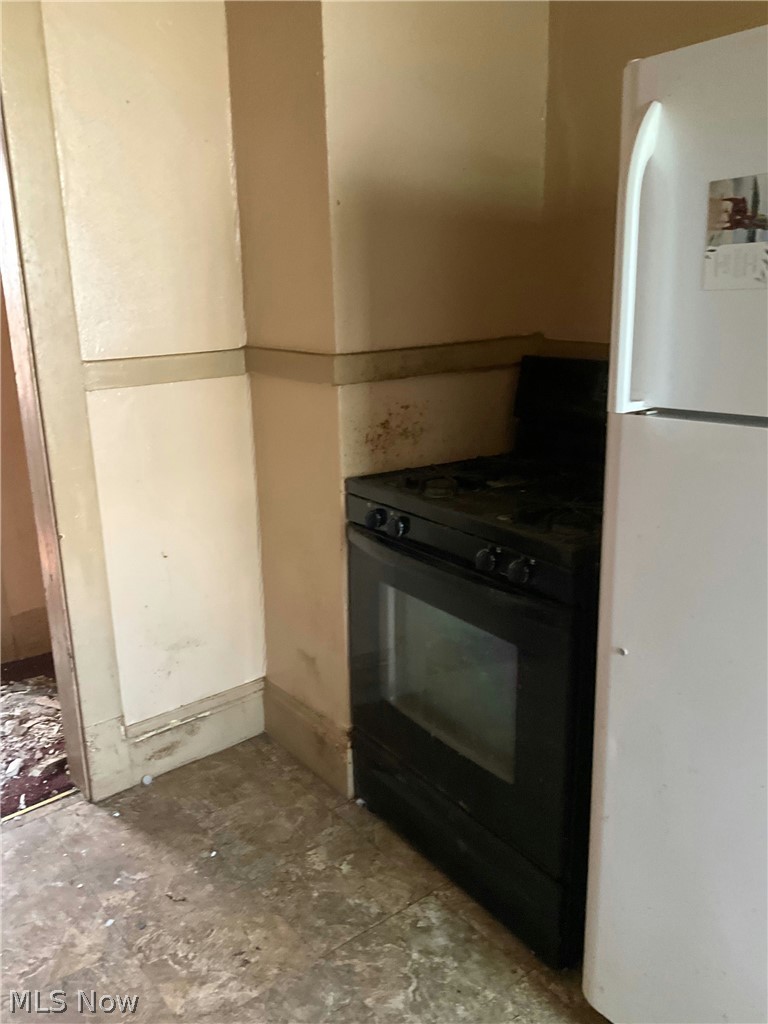 Lake View Land & Improv C - Residential Income