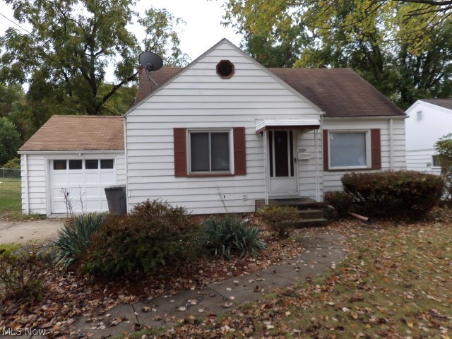 Available for rent is this 3 Bedroom/2 Bath house which is located in Youngstown.  Kitchen is provided with a stove, refrigerator, dishwasher and there is a dine-in area.  Central Air, large deck on back of house, shed for storage, a fenced in backyard and a full unfinished basement with washer and dryer hookups.  Monthly rent is $650.00 plus all utilities.  Full deposit and first months rent is required.  No smoking and no pets permitted.