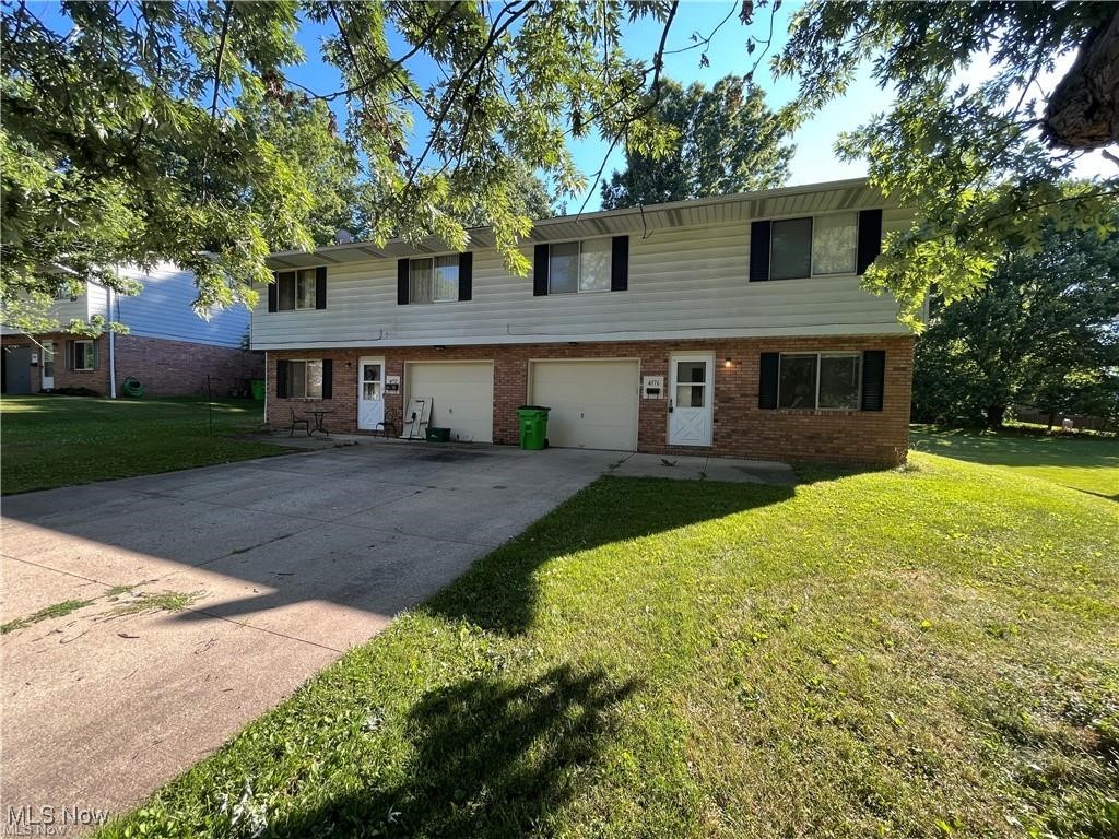 Welcome to this beautiful, duplex in Stow! This unit has 2 bedrooms & 1 bathroom, and the kitchen and living room on the second floor, with an additional family room and laundry and garage entry on the main floor. Updated flooring and modern colors throughout. Washer and dryer provided in the unit and an attached, oversized 1 car garage. Tenant is responsible for electric, cable/internet, gas, trash and $50 monthly water/sewer charge. No Smoking.

Rental Qualification Checklist: 
-Credit score: 600+ & No recent bankruptcy. -No eviction history & no criminal history (involving sex, drugs or violence) 
-Monthly gross income must be at least 2.5 X Monthly Rent 
-First months rent, security deposit, renters insurance, and transferred utilities required prior to move in. -If you wish to apply there is a $50 app fee per adult occupant, all adult applicants must apply.