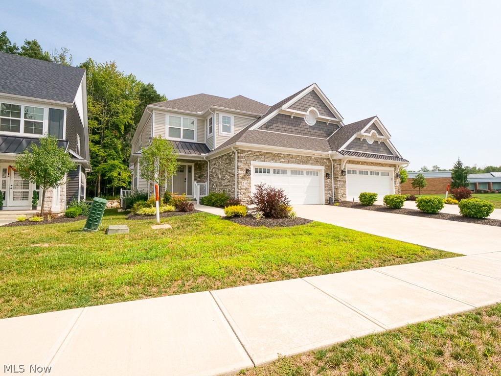 Broadview Heights Twnhms Sub - Residential