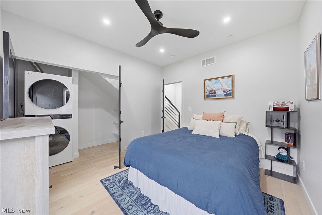 Hinge-Town-Homes - Residential