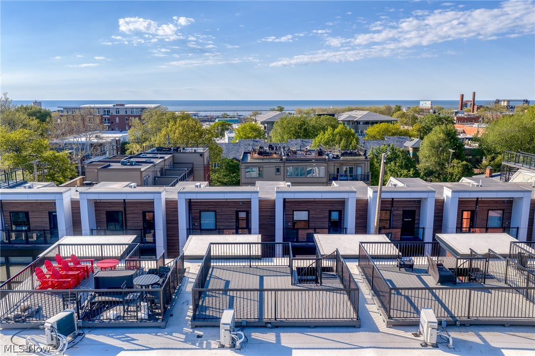 Hinge-Town-Homes - Residential