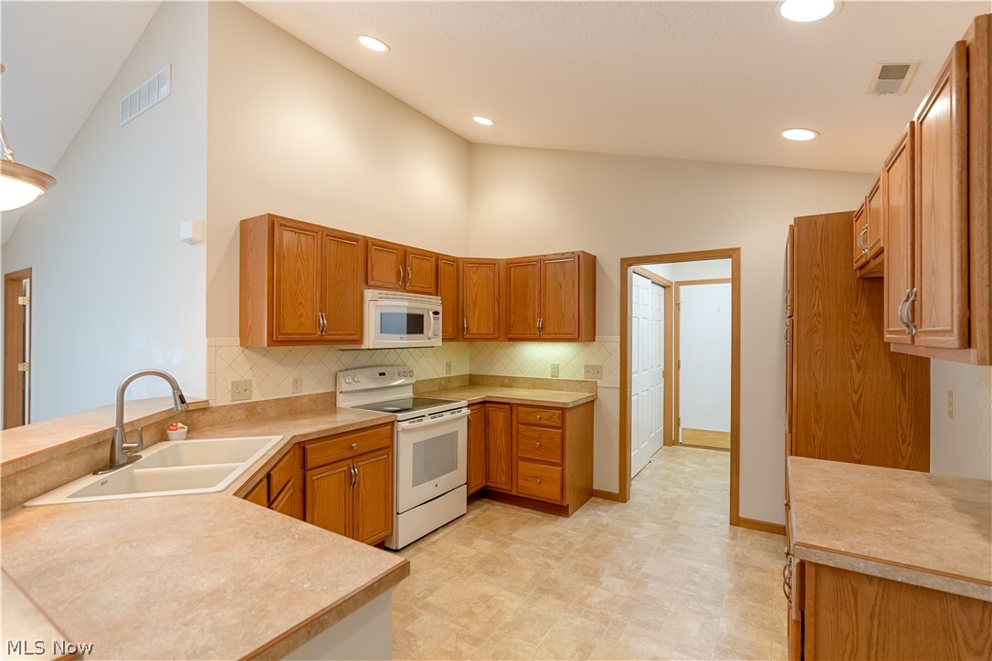Pebble Chase Condos - Residential