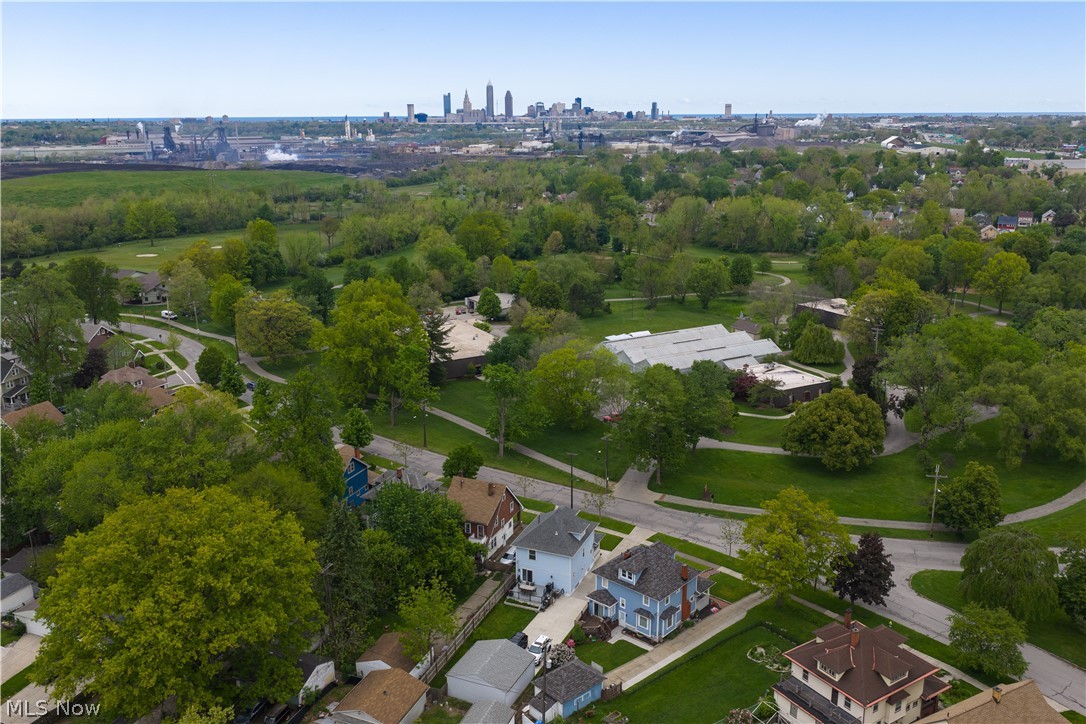 Washington Park Blvd - Residential