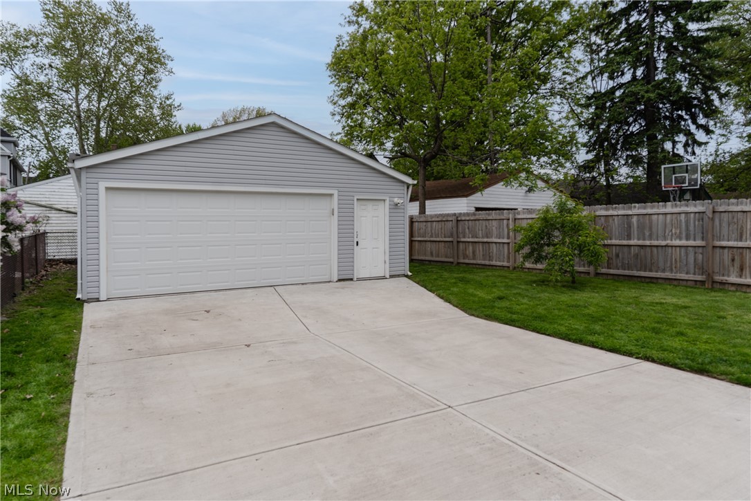 Washington Park Blvd - Residential