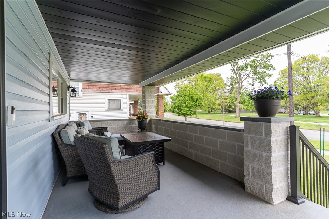 Washington Park Blvd - Residential