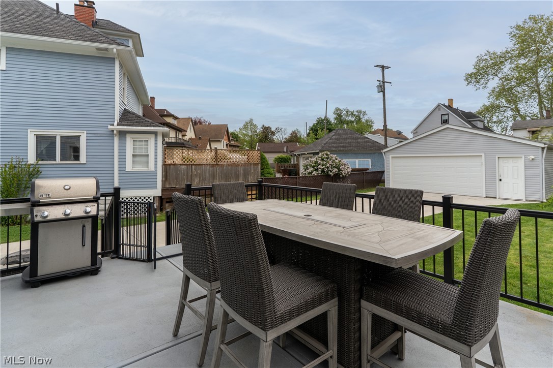 Washington Park Blvd - Residential