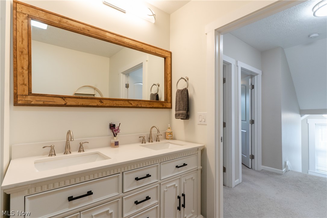 Washington Park Blvd - Residential