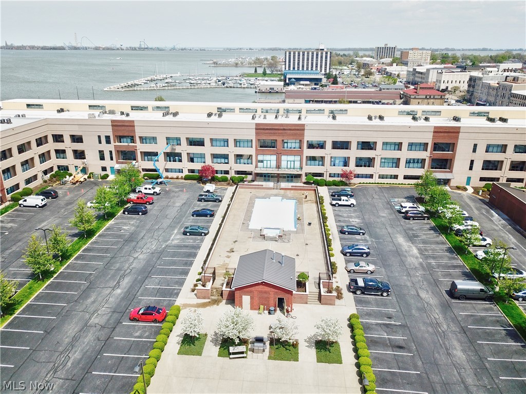 Chesapeake Lofts condo for long term lease. 2 bedrooms and 2 full baths. Fresh paint and new flooring! French balcony with views of the pool and Sandusky Bay. Stay and enjoy the lifestyle. Association offers elevators to each floor, work-out room, pool and laundry. Secured building and gated community. Great walk-ability to downtown amenities including exquisite restaurants, a taphouse, micro-brewery, theater and summer events. This is a very rapidly growing area! Dockage available at city marina next door.