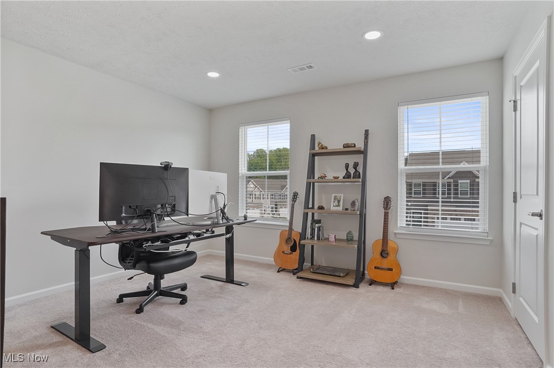Towns/Cedar Crest - Residential