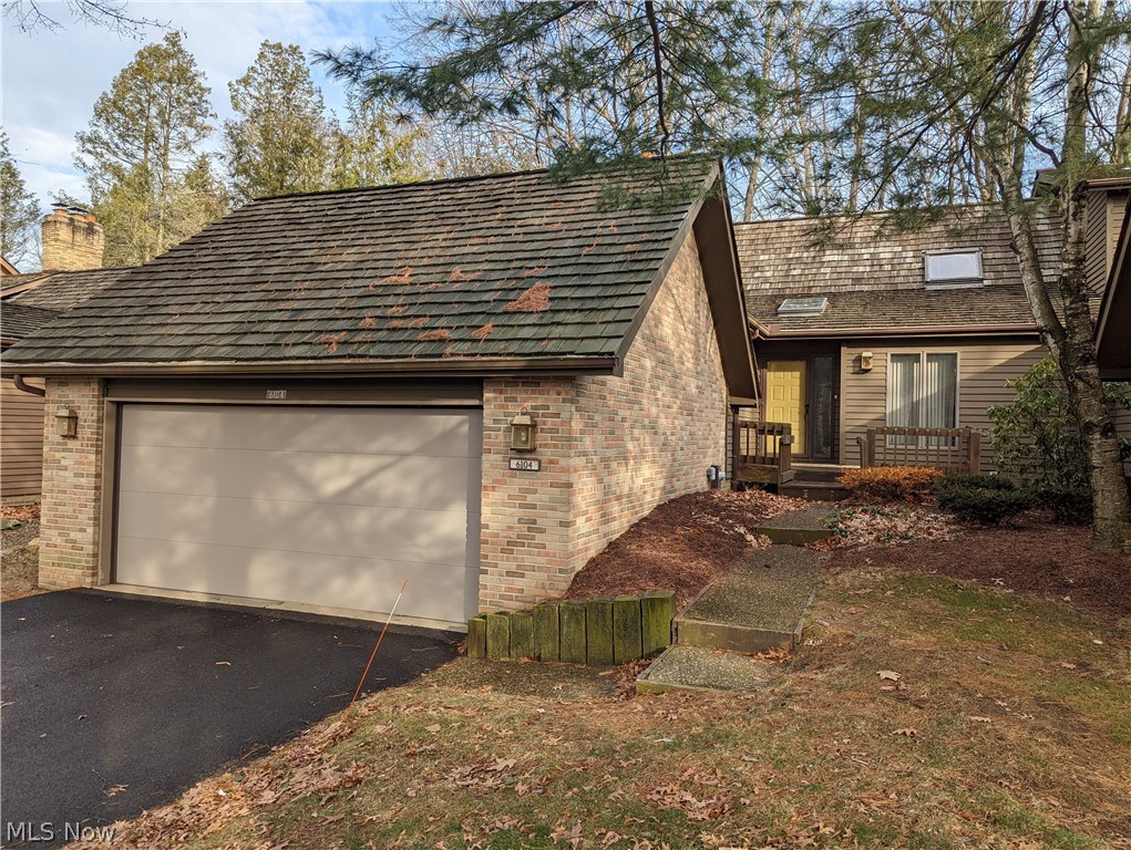 REAL ESTATE AUCTION - E.A. HILL TRUST - THUR. FEB. 10 @ 4PM.  LIVE, ON-SITE, AND ON-LINE BIDDING.  Nice Condo w/1st Floor Master Bedroom located in Brookshire Commons in Jackson Twp.  Home offers over 1,600 SqFt of living space with 2 Bedrooms, 2 full baths, Central A/C, Open Floor Plan, spacious Great Room w/Stone Fireplace and Vaulted Ceilings, large second floor loft, and private back patio.  Perfect home for those looking for one floor living or those looking to downsize.  Opening Bid ONLY $15,000! ON-LINE BIDDING TO BEGIN FEB.1 AND LIVE, ON-SITE BIDDING TO BEGIN FEB 10 @ 4PM. Terms on Real Estate: $6,500 down day of sale, balance due in full at closing on or before Feb. 28 2022. Buyers Premium of 10% added to the high bid to determine the total purchase price. Any desired inspections to be completed prior to the commencement of the bidding. All information is believed to accurate but is not guaranteed. All announcements day of sale take precedence over all other advertising.