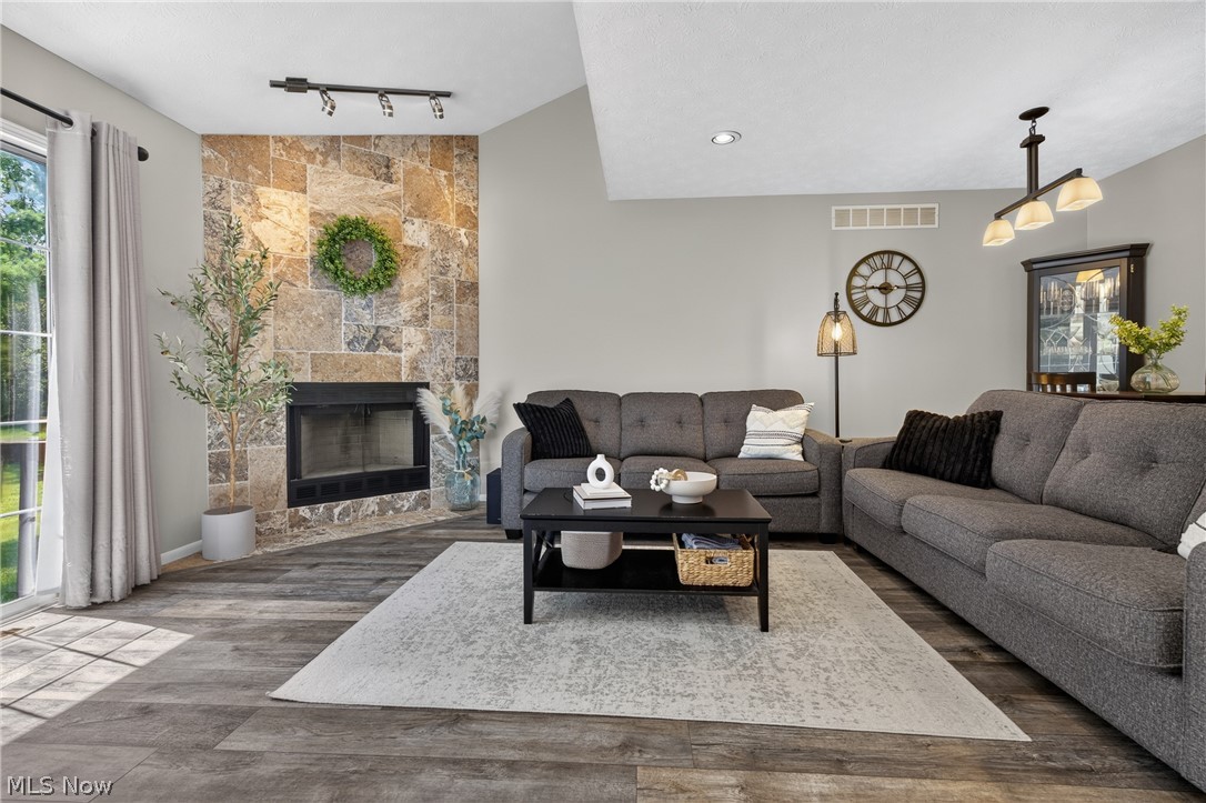 Cross Creek Condo - Residential