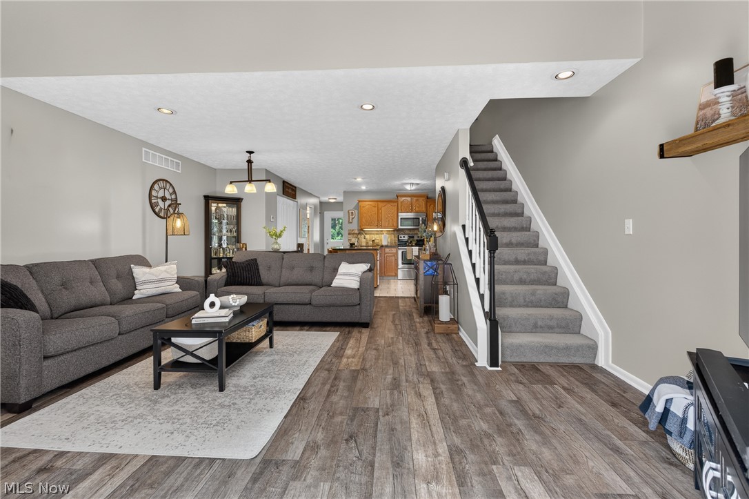 Cross Creek Condo - Residential