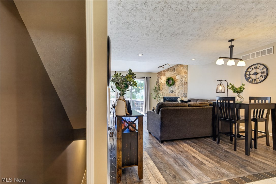 Cross Creek Condo - Residential
