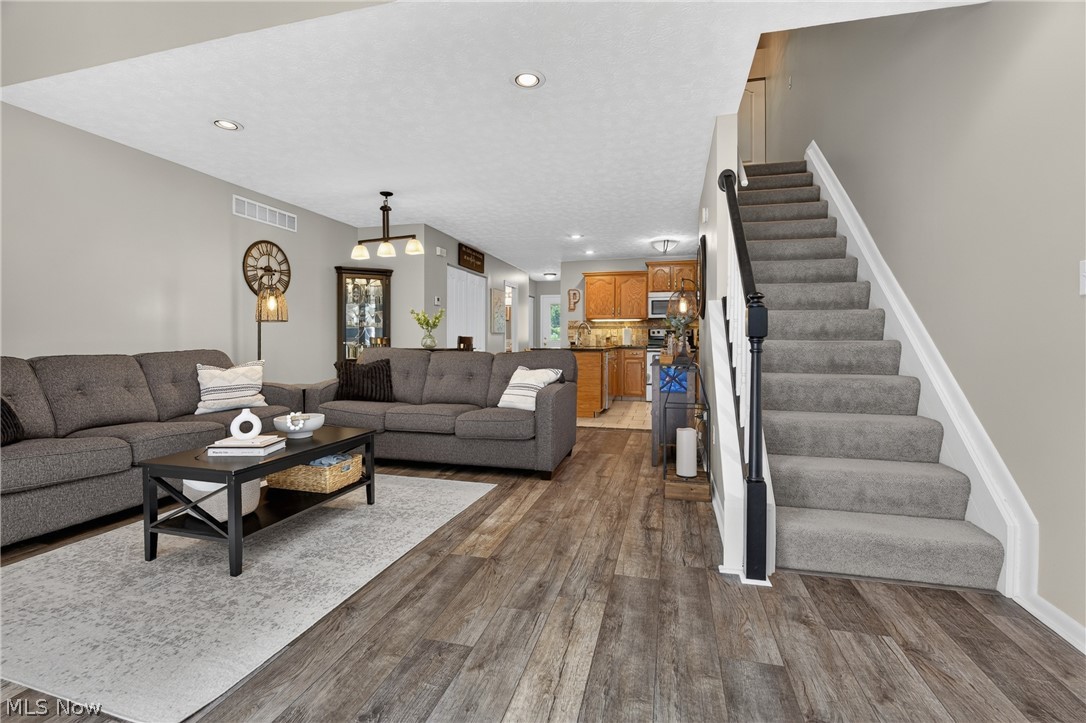 Cross Creek Condo - Residential