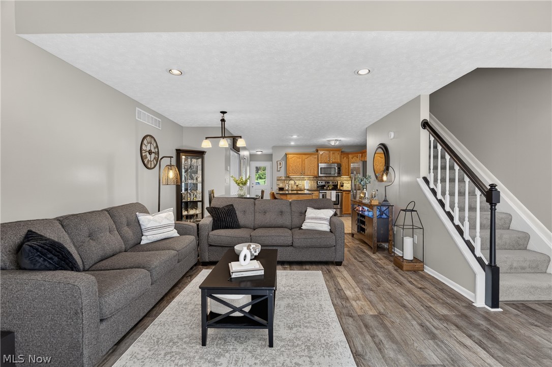 Cross Creek Condo - Residential