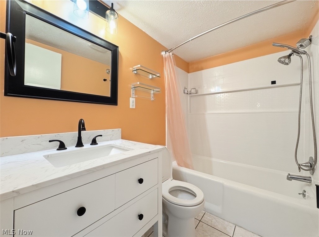 Pine Crest Condo - Residential