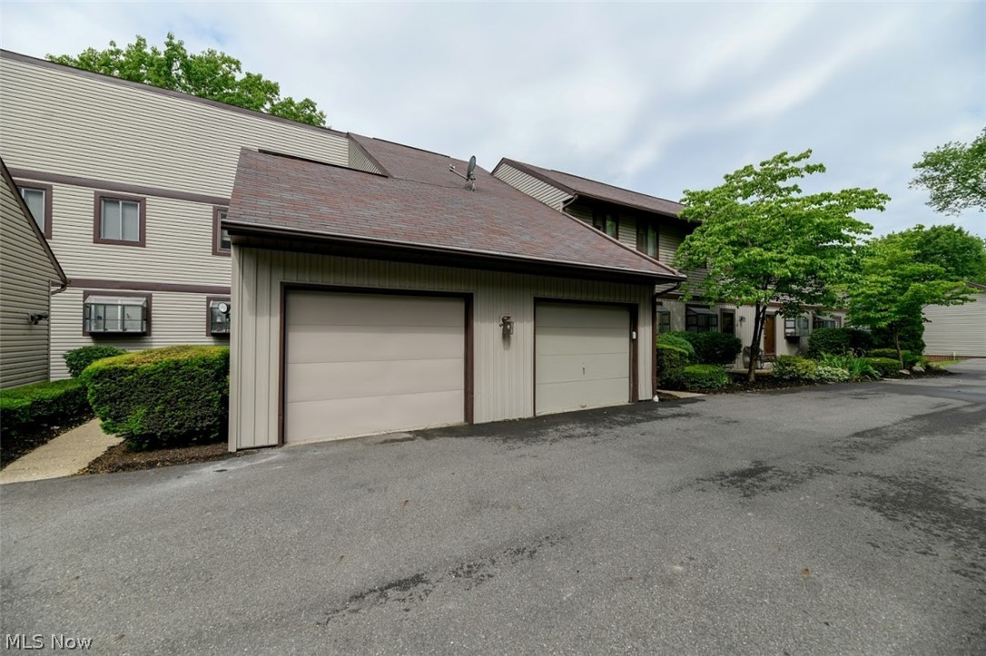 Hillsdale Ridge Condo - Residential