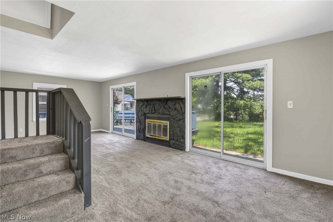 Joseph S Van De Boes Greenhur - Residential