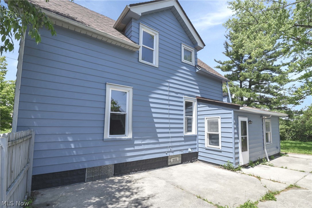 Joseph S Van De Boes Greenhur - Residential