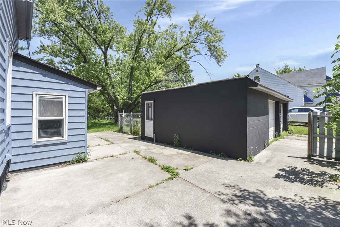Joseph S Van De Boes Greenhur - Residential