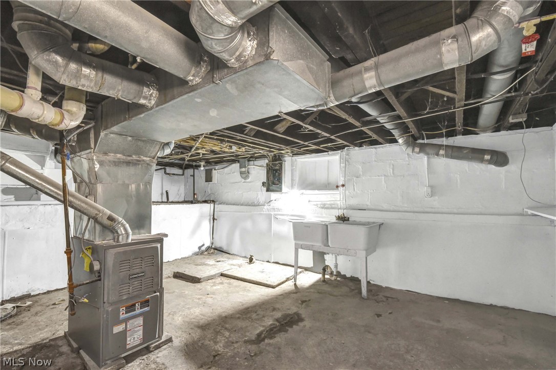 Joseph S Van De Boes Greenhur - Residential