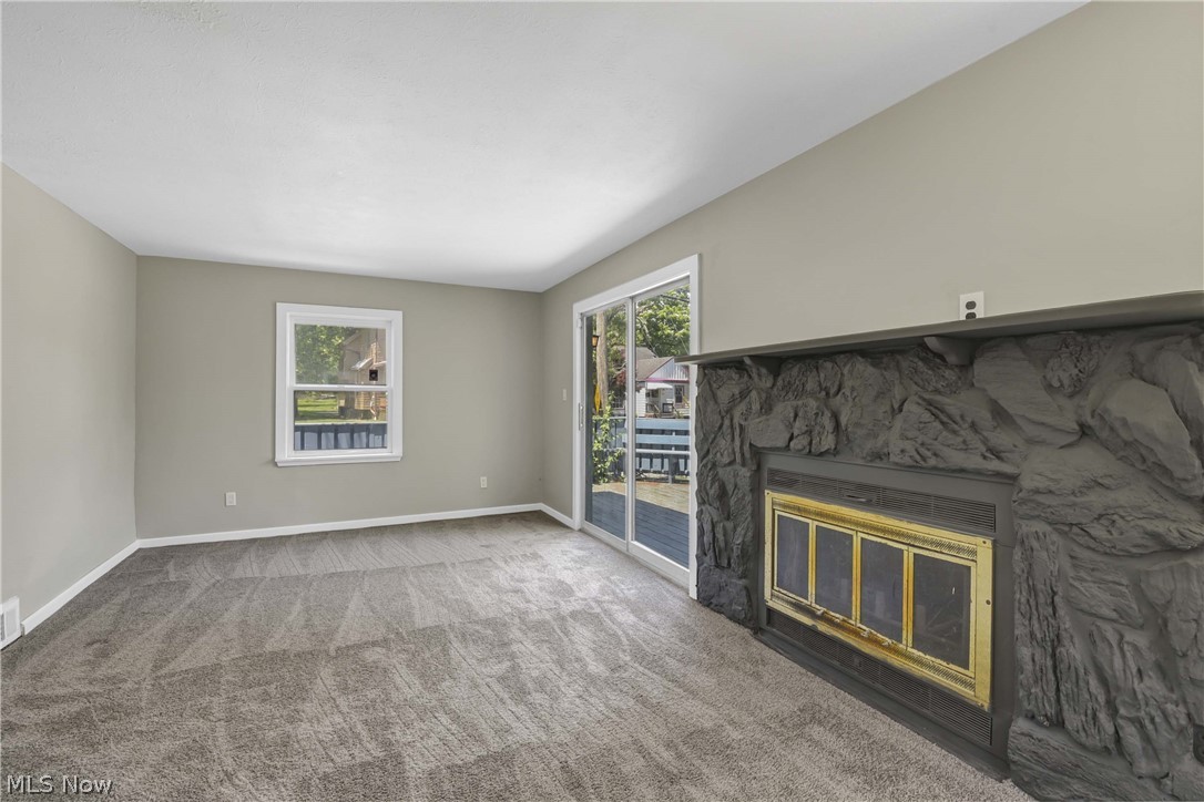 Joseph S Van De Boes Greenhur - Residential