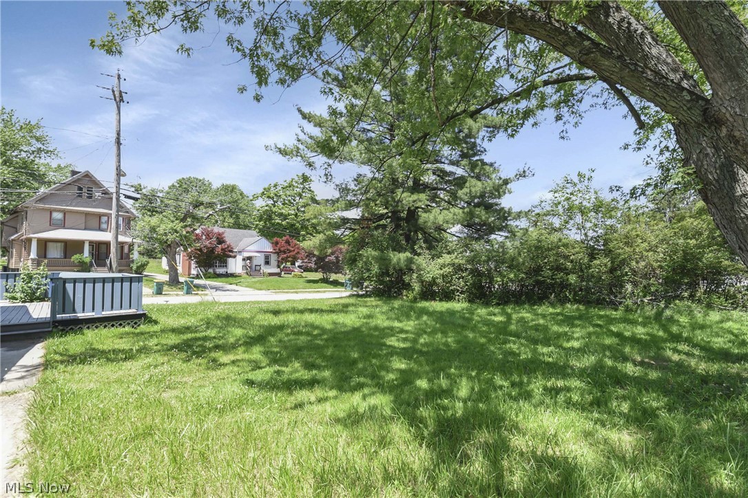 Joseph S Van De Boes Greenhur - Residential