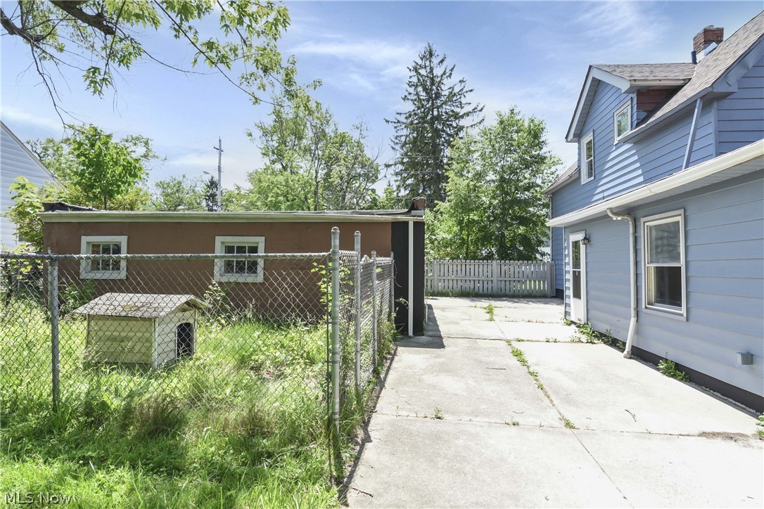 Joseph S Van De Boes Greenhur - Residential