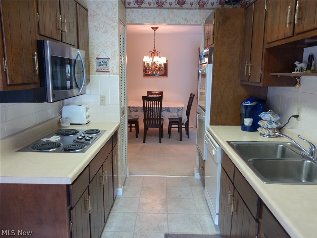 Silver Lake Towers Condo - Residential
