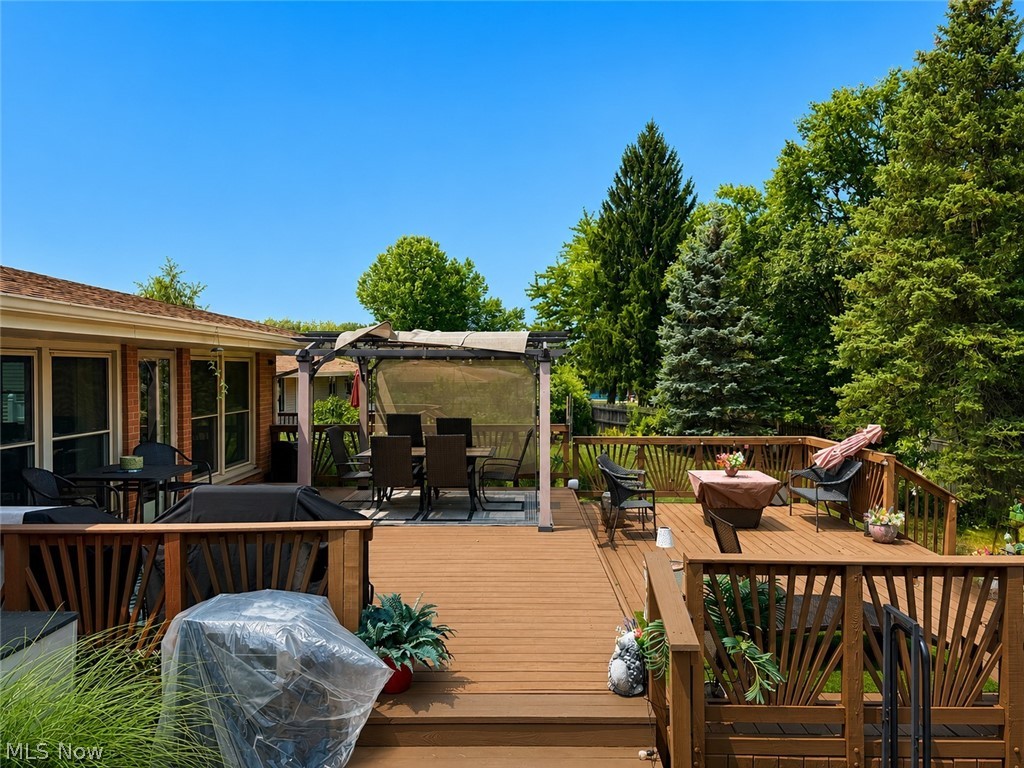 R A Galls Middleburg Heights Sub - Residential