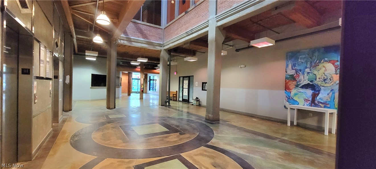 Lin Omni Square - Commercial Sale