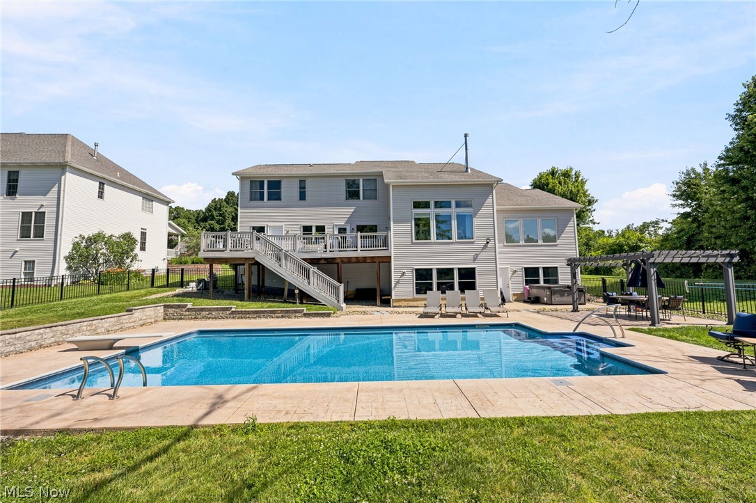 Creekside Ridge - Residential
