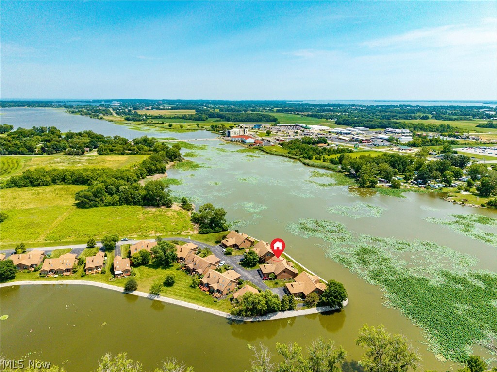 Lake In Woods Condo - Residential