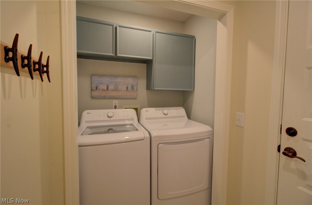 Lake In Woods Condo - Residential