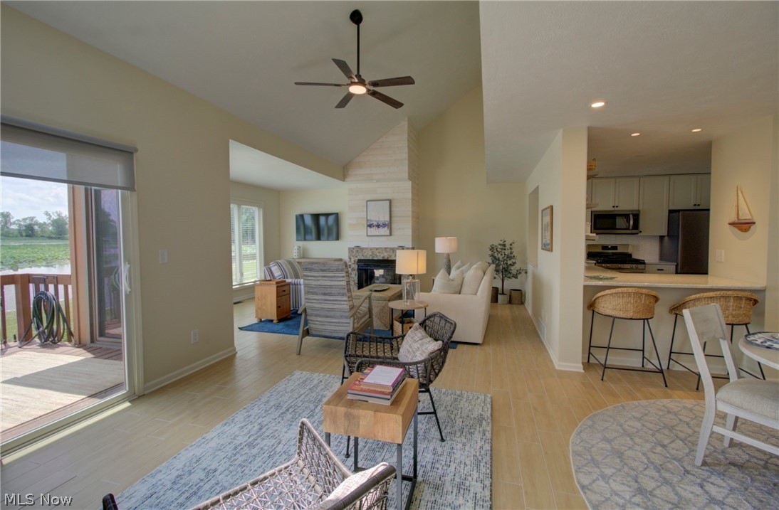 Lake In Woods Condo - Residential