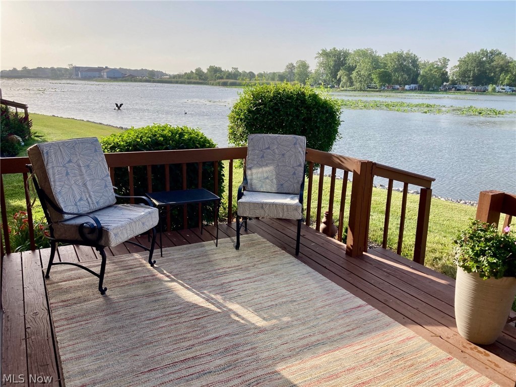 Lake In Woods Condo - Residential
