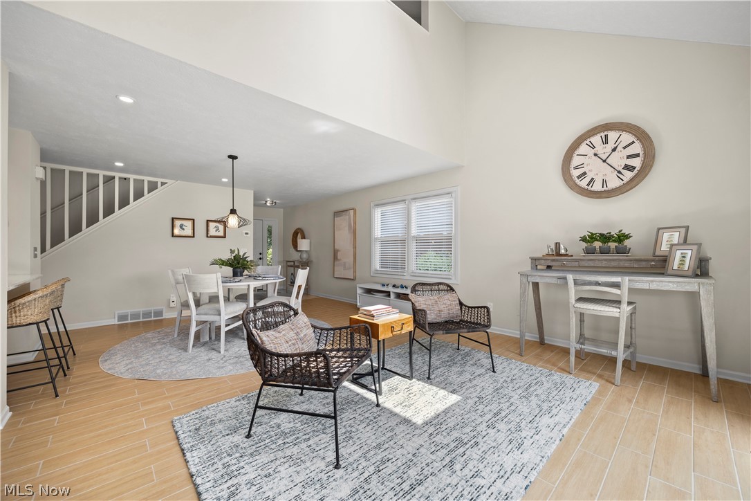 Lake In Woods Condo - Residential