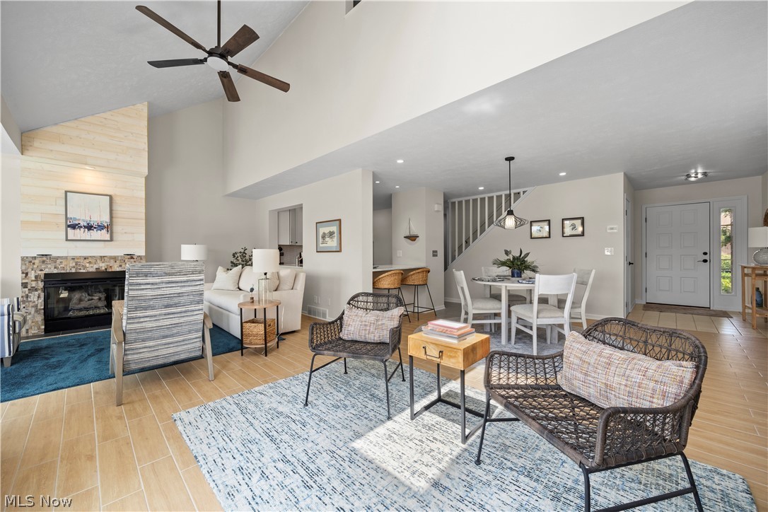 Lake In Woods Condo - Residential