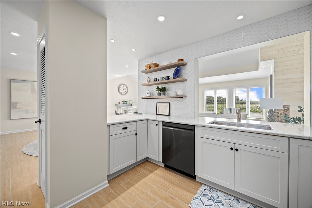 Lake In Woods Condo - Residential