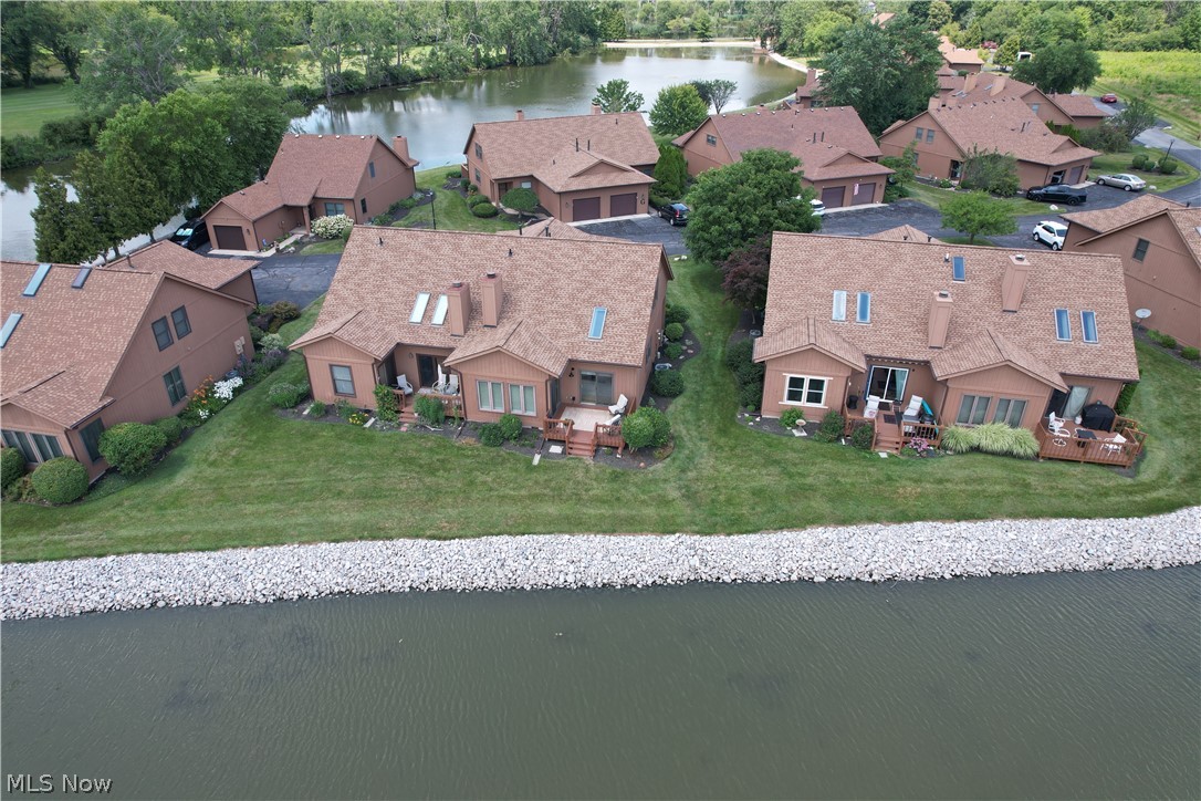 Lake In Woods Condo - Residential