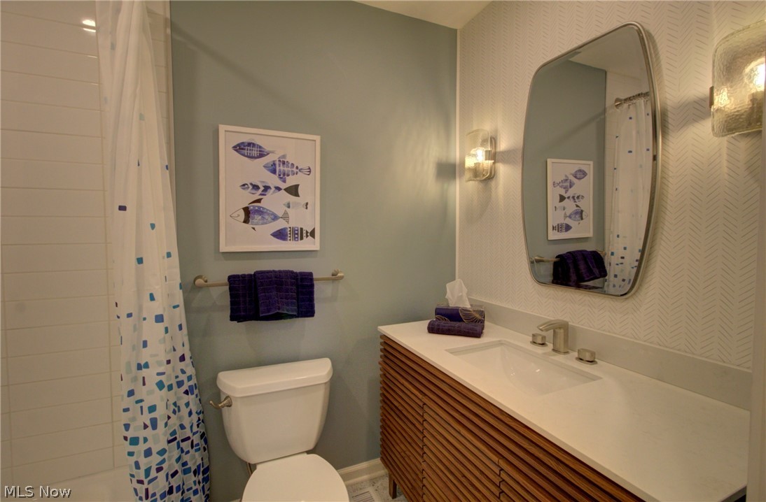Lake In Woods Condo - Residential