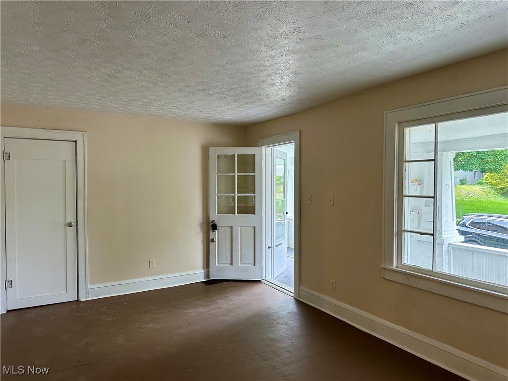 Blue Pond - Residential Lease