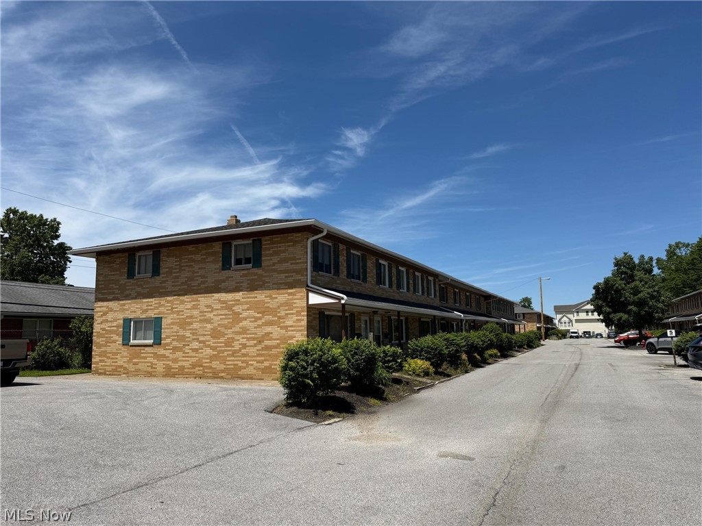 Arlington Condo - Residential