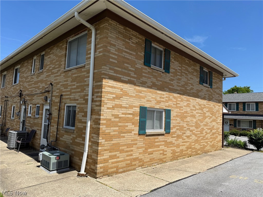 Arlington Condo - Residential