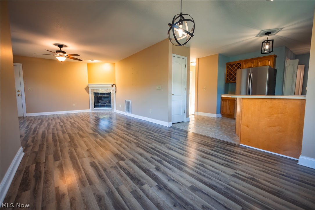 Alexandra Place Condo - Residential